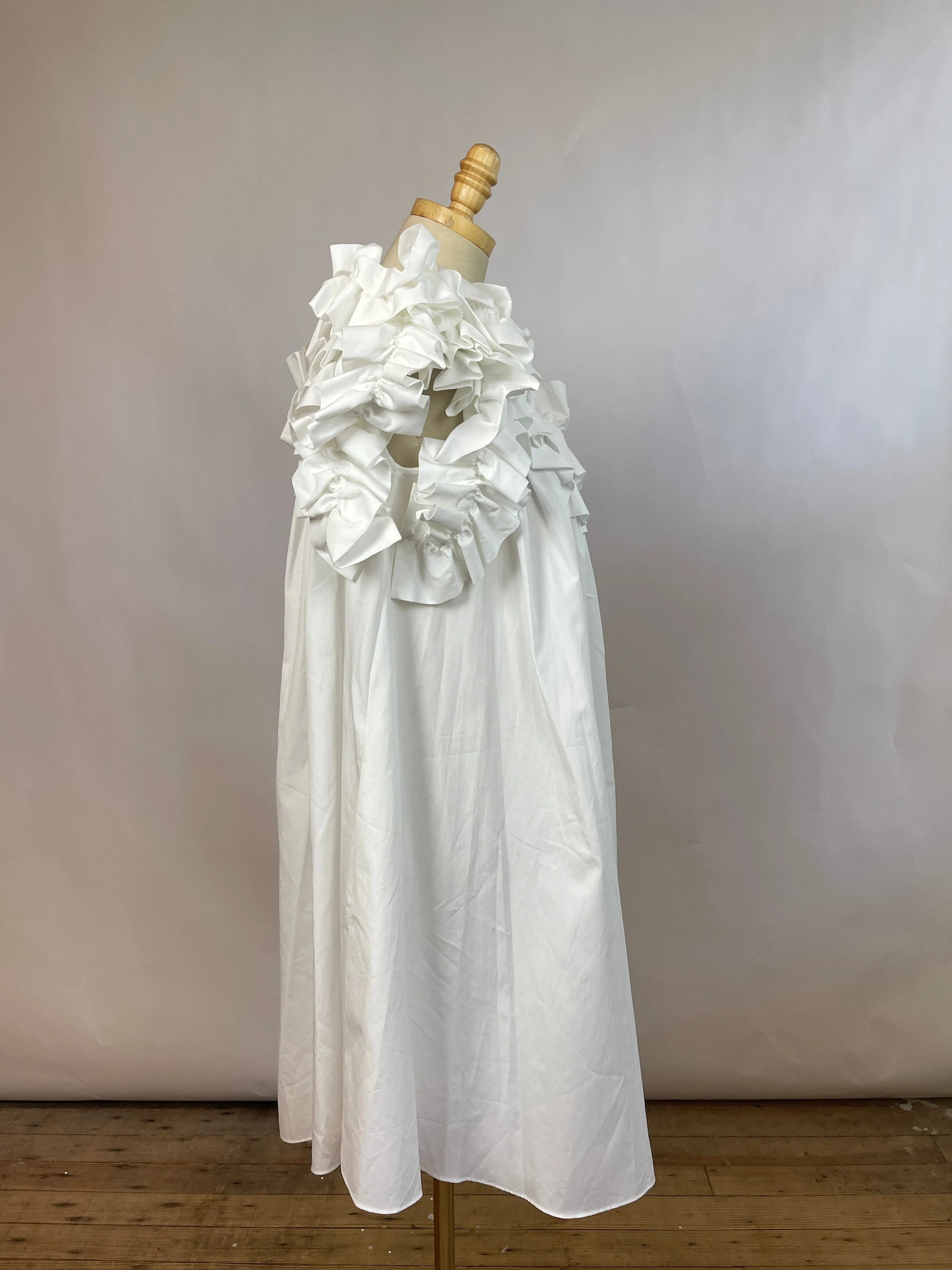 Alexander McQueen White Ruffle Dress (L/IT48)