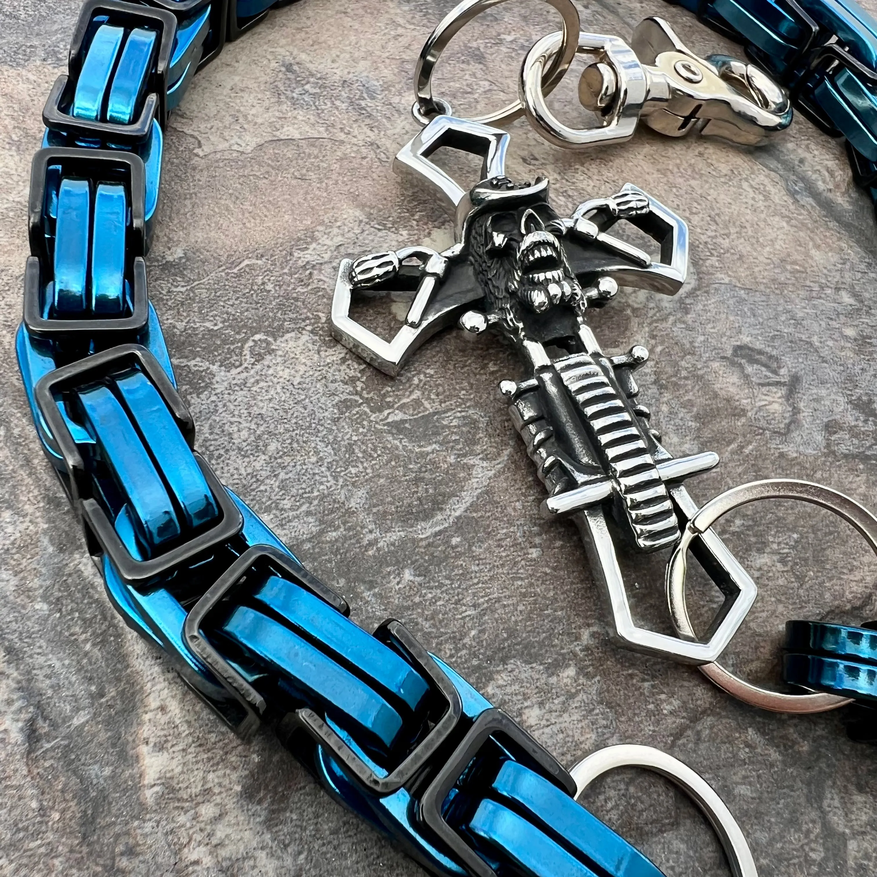 Cowboy Cross Wallet Chain - Black & Blue Daytona CVO - WC226CVO