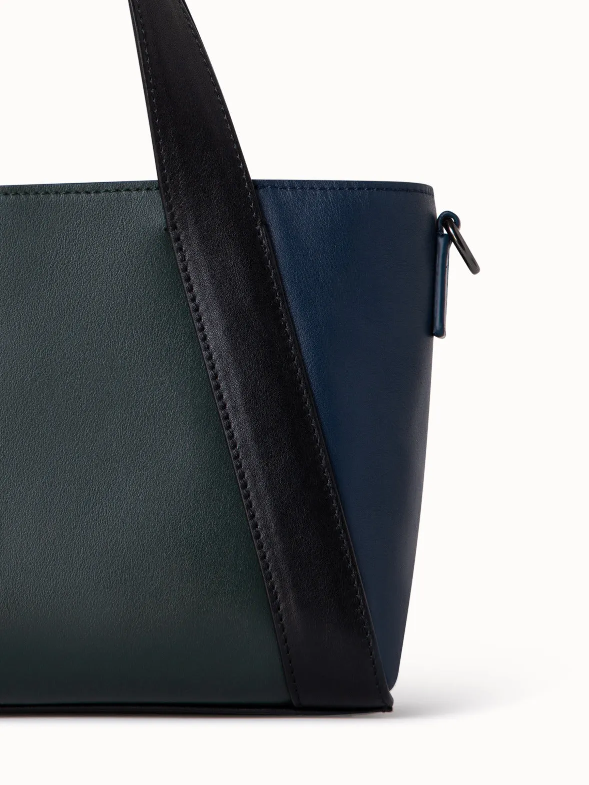 Kleine Alexa Tasche aus Softcalf Colorblock