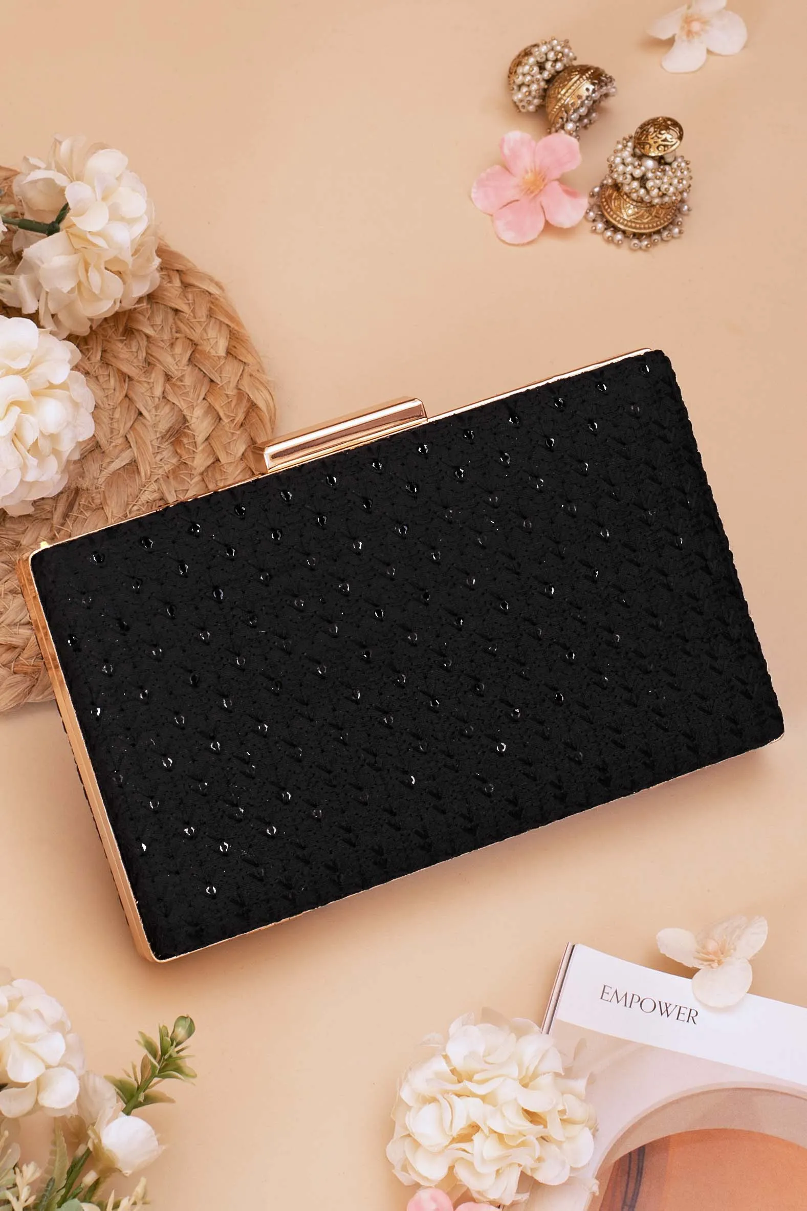 Noir Black Clutch